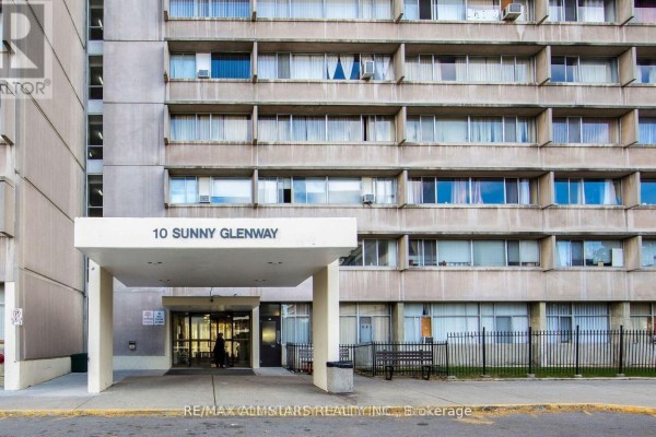 1906 - 10 Sunny Glenway, Toronto, ON, photo 2