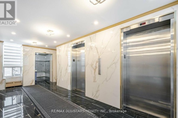 1906 - 10 Sunny Glenway, Toronto, ON, photo 3