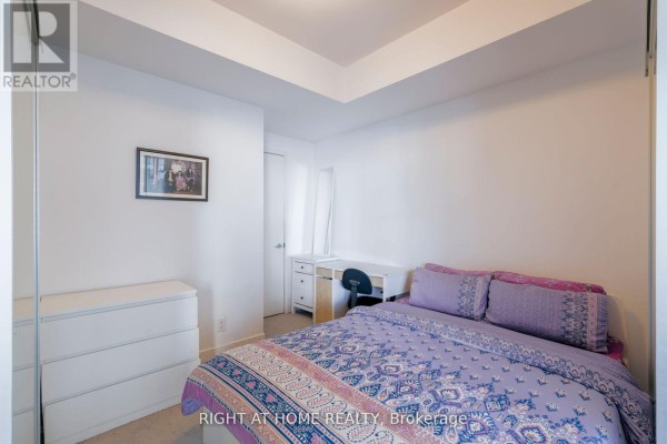 Den - 1906 - 12 York Street, Toronto, ON M5J0A9 Photo 5