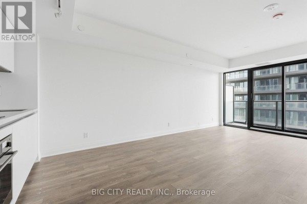 Living room - 1906 - 25 Frederick Todd Way, Toronto, ON M4G0E8 Photo 3