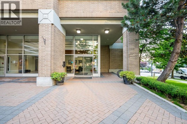 1906 4388 Buchanan Street, Burnaby, BC V5C6R8 Photo 4