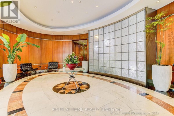 1907 - 1121 Bay Street, Toronto, ON, photo 3