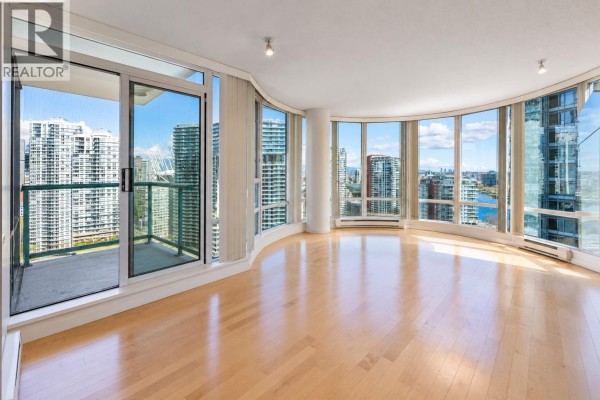 1907 1067 Marinaside Crescent, Vancouver, BC V6Z3A4 Photo 4