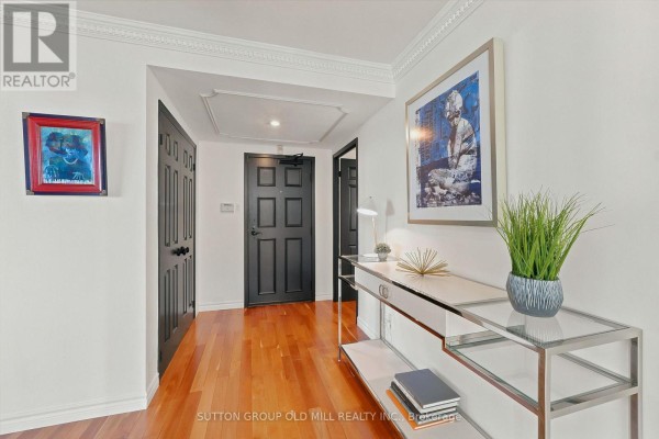 Living room - 1908 - 2285 Lake Shore Boulevard W, Toronto, ON M8V3X9 Photo 4