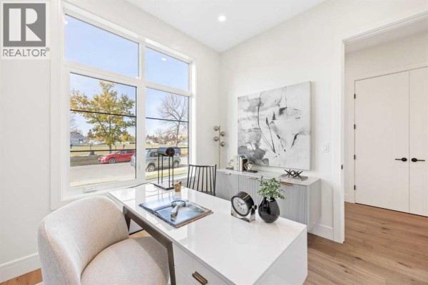 Living room - 1908 5 Street Ne, Calgary, AB T2E3X5 Photo 5