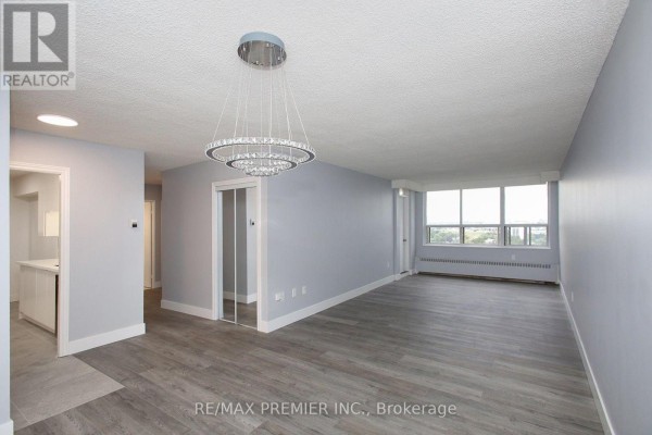 Dining room - 1909 - 390 Dixon Road, Toronto, ON M9R1T4 Photo 2