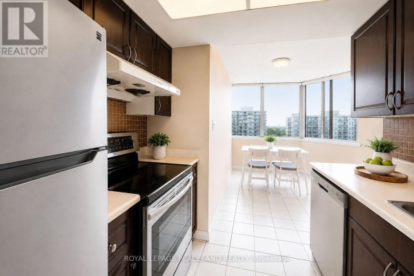 Kitchen - 1909 - 80 Alton Towers Circle, Toronto, ON M1V5E8 Photo 3