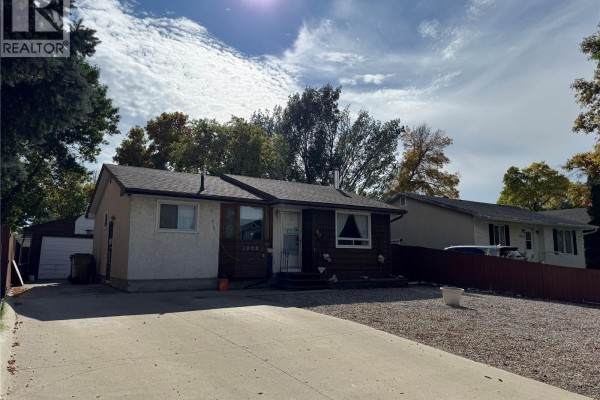 1909 7th Avenue E, Regina, SK, photo 2