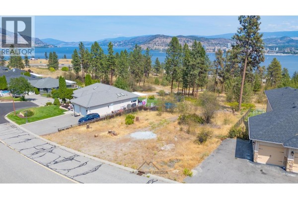 1909 Bayview Court, Westbank, BC V1Z3M3 Photo 2