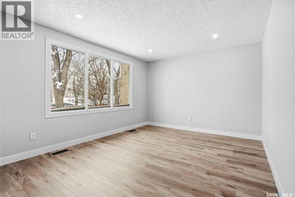 Bedroom - 1909 Montreal Street, Regina, SK S4P1L4 Photo 5