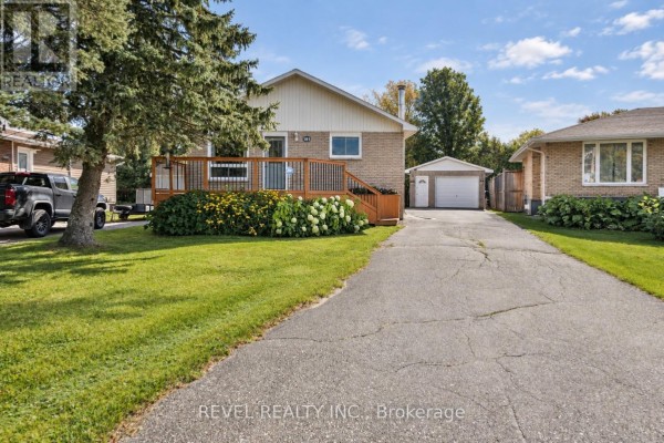 Living room - 191 Cayuga Drive, Timmins, ON P4N7S9 Photo 2