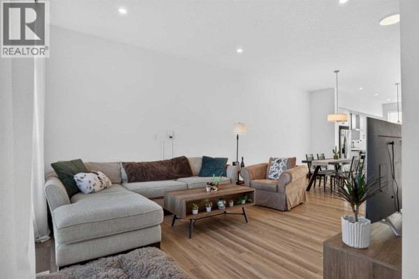 Living room - 191 Magnolia Way Se, Calgary, AB T3M3M7 Photo 4
