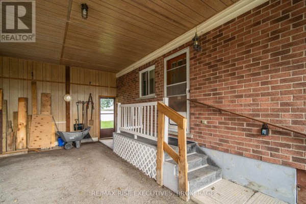 Sunroom - 191 Red Cedar Point Road, Stone Mills, ON K0K3N0 Photo 4