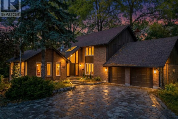 1910 Fairport Road, Pickering