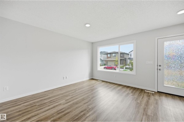 Kitchen - 19112 22 Av Nw, Edmonton, AB T6M1R1 Photo 3