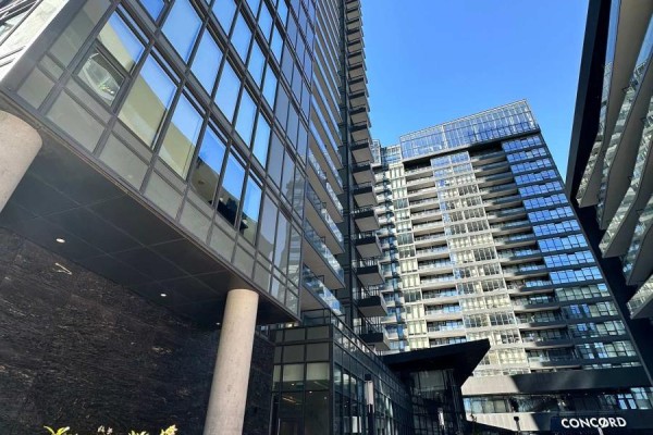 1912 - 80 Queens Wharf Road, Toronto