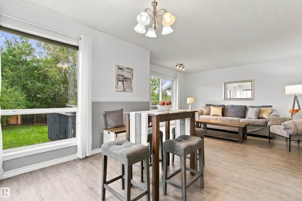 Family room - 1912 6 St, Cold Lake, AB T9M1M3 Photo 4