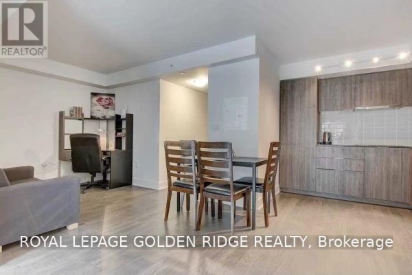 Kitchen - 1913 - 955 Bay Street, Toronto, ON M5S2A2 Photo 5
