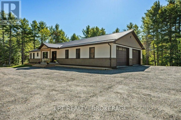 Living room - 1913 Wagarville Road, Frontenac, ON K0H2K0 Photo 3