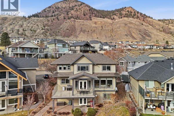 Full bathroom - 1914 Ironwood Street, Kamloops, BC V2H0A6 Photo 2