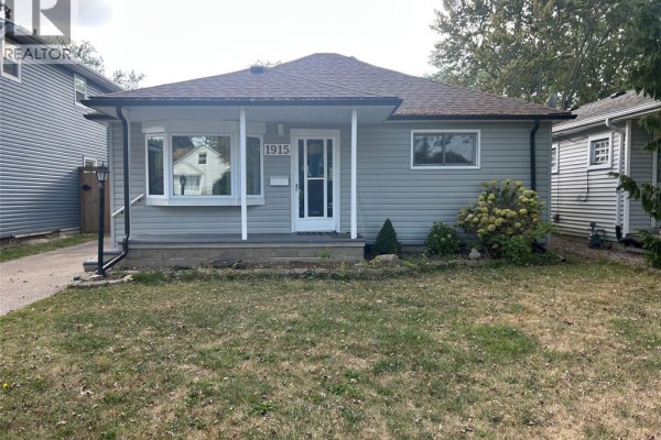 Residential for rent at 1915 Ferndale, Windsor, ON - MLS® MH0slu