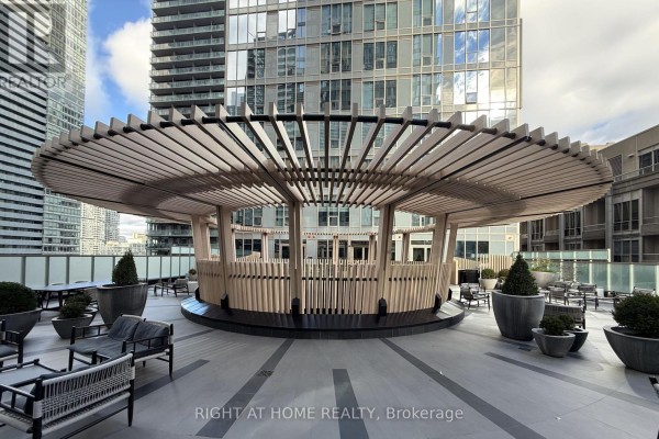 Den - 1916 - 35 Mercer Street, Toronto, ON M5V1H2 Photo 5