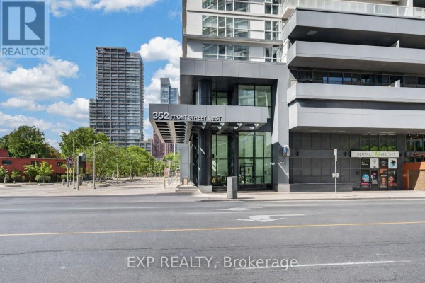 1916 - 352 Front Street W, Toronto, ON, photo 2