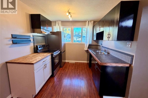 4pc Bathroom - 1916 93 Avenue, Dawson Creek, BC V1G1E8 Photo 4