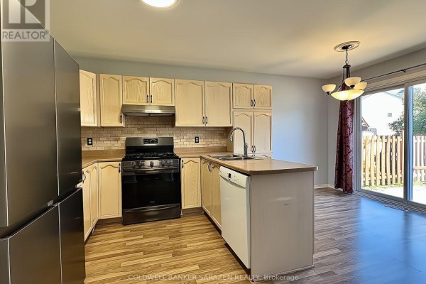 Kitchen - 1919 Orchardview Avenue, Ottawa, ON K4A3H1 Photo 3