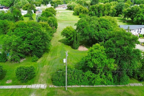 192 240 Road N, St Claude, MB R0G1Z0 Photo 5