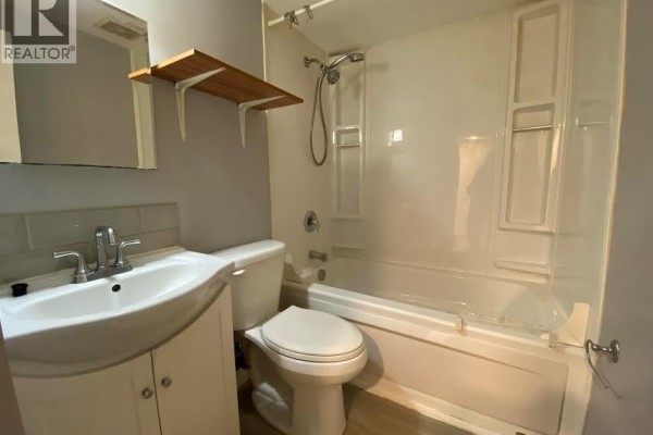 192 Allen Street E Unit# 1, Waterloo, ON N2J1K1 Photo 5