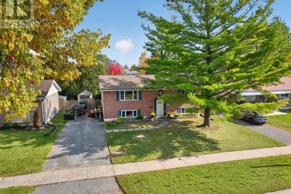 192 Camberley Crescent, Kingston, ON K7M4C4 Photo 2