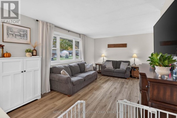 192 Camberley Crescent, Kingston, ON K7M4C4 Photo 4