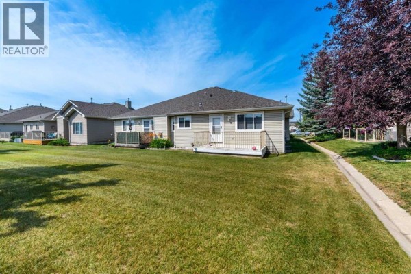 Kitchen - 192 Cove Rise, Chestermere, AB T1X1S7 Photo 5