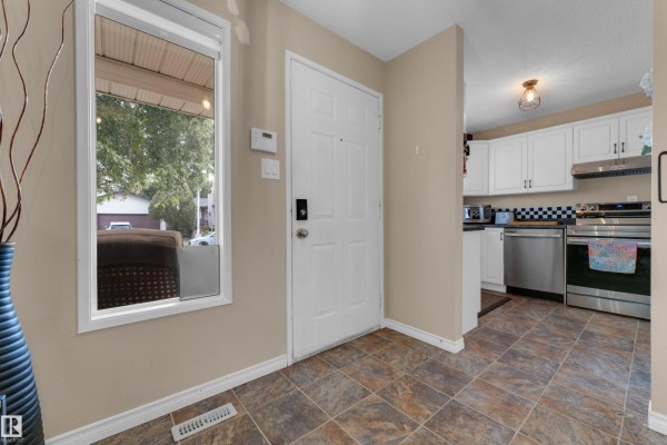 1920 145 Av Nw, Edmonton, AB T5Y1V3 Photo 5