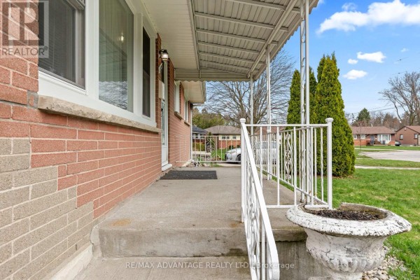 Bathroom - 1920 Duluth Crescent, London East, ON N5V1H7 Photo 3