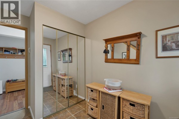 Primary Bedroom - 1920 Raven Pl, Campbell River, BC V9W7H8 Photo 3