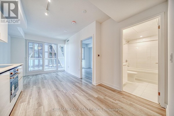 1921 - 230 Simcoe Street, Toronto, ON M5T0G7 Photo 3