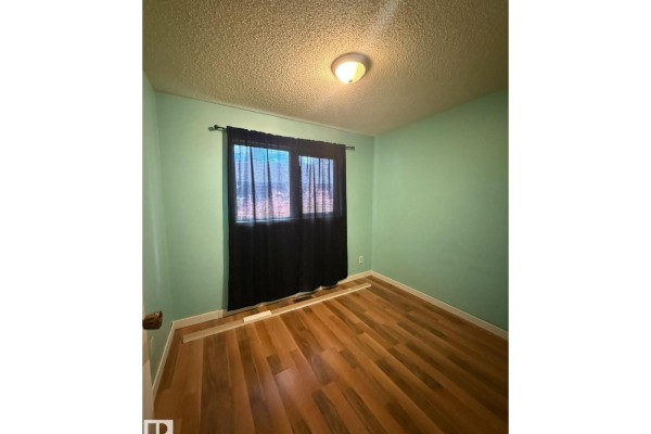 Dining room - 1923 56 St Nw, Edmonton, AB T6L1L6 Photo 2