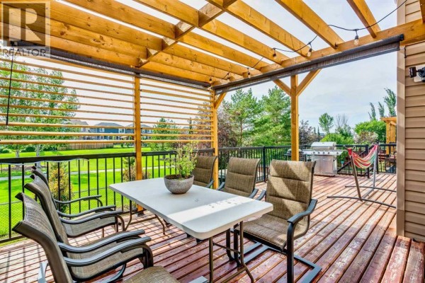 1925 Luxstone Park Sw, Airdrie, AB, photo 2