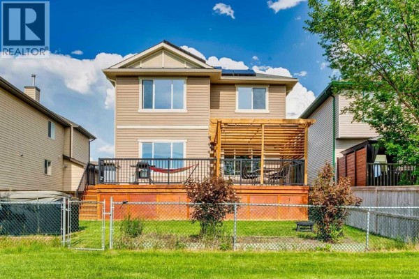 1925 Luxstone Park Sw, Airdrie, AB, photo 3