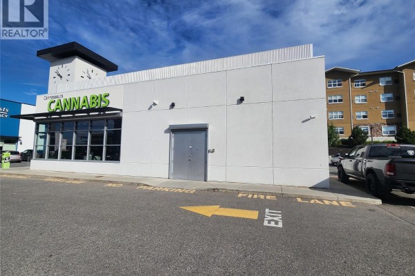 1928 Summit Drive, Kelowna, BC V1V1N6 Photo 3