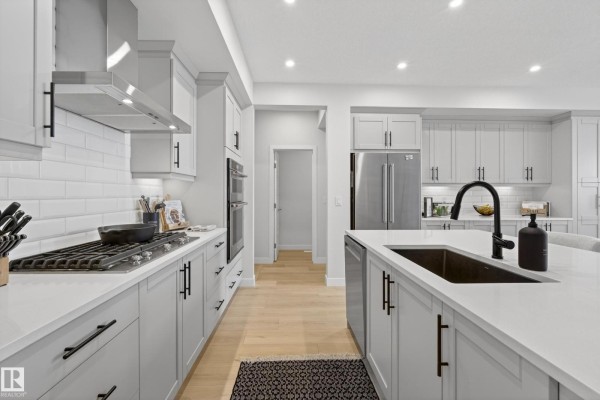 Kitchen - 19286 22a Av Nw, Edmonton, AB T6M1P8 Photo 3