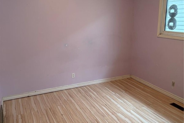 4pc Bathroom - 1929 Quebec Street, Regina, SK S4P1J8 Photo 5