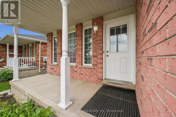 Family room - 193 Deerpath Drive, Guelph, ON N1K1W6 Photo 4
