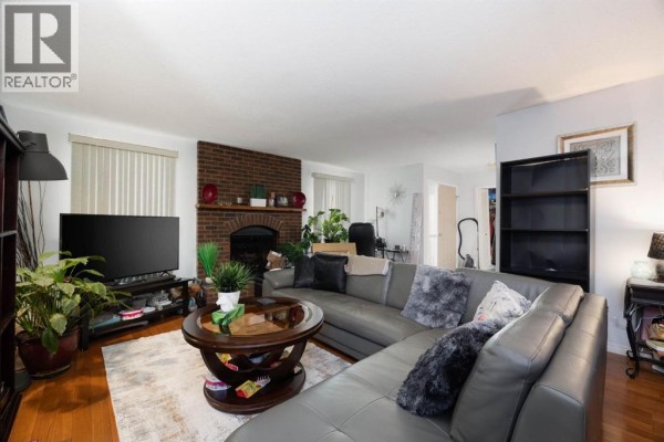 Dining room - 193 Eymundson Road, Fort Mcmurray, AB T9H4N1 Photo 5