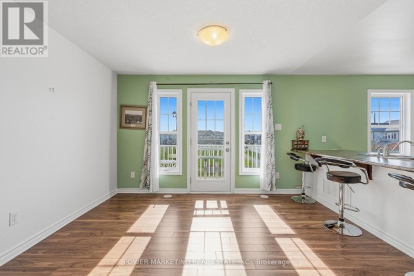 Living room - 193 Soleil Avenue, Ottawa, ON K4A0V9 Photo 4