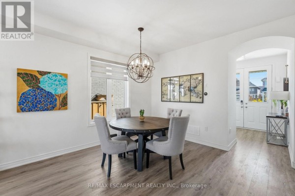 193 Whittington Drive, Hamilton, ON L9K0H6 Photo 4