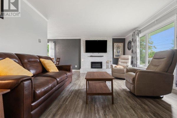 Living room - 193 Willow Avenue, New Glasgow, NS B2H2A1 Photo 4