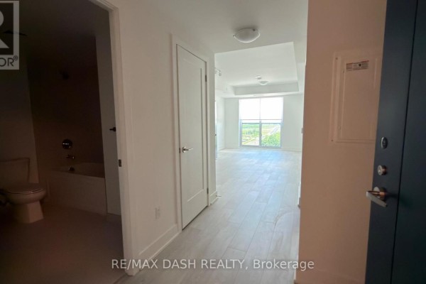 1930 - 2545 Simcoe Street N, Oshawa, ON, photo 3